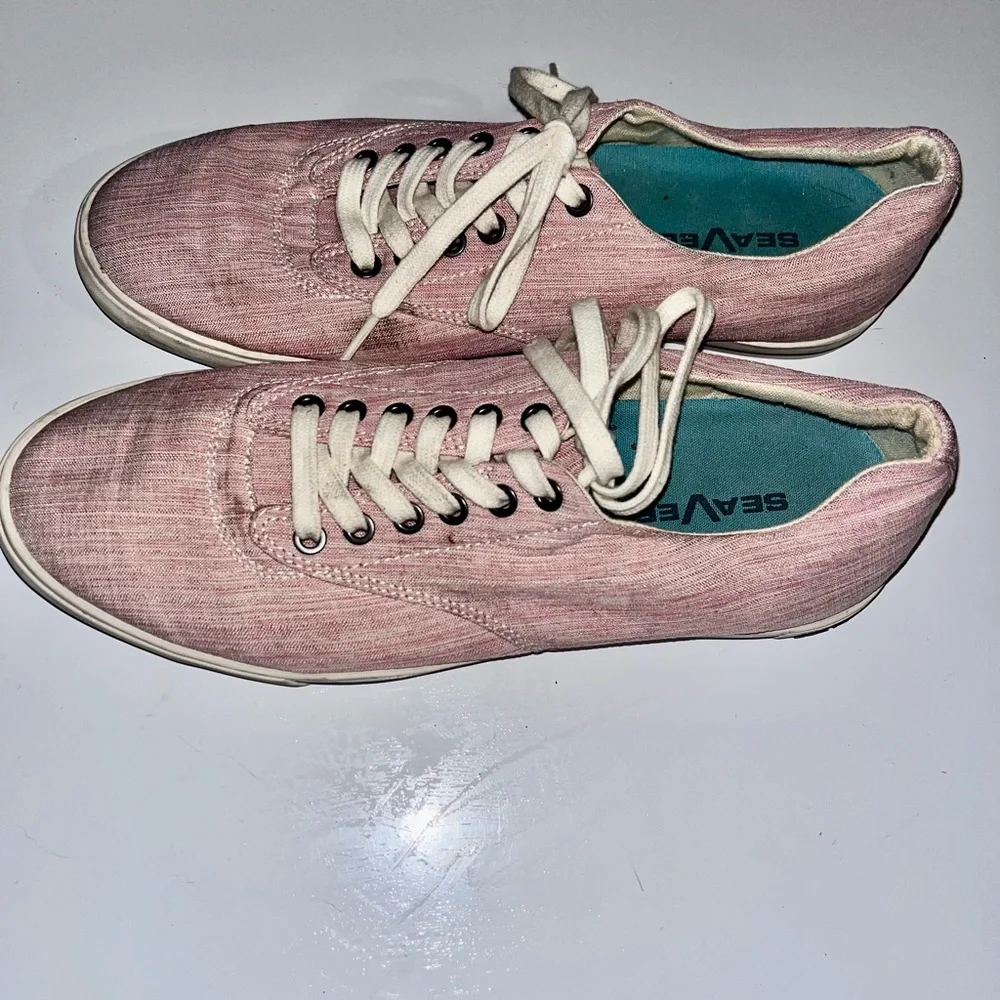 COPY - 3/$10. Men’s sneakers 101/2 - Picture 9 of 9